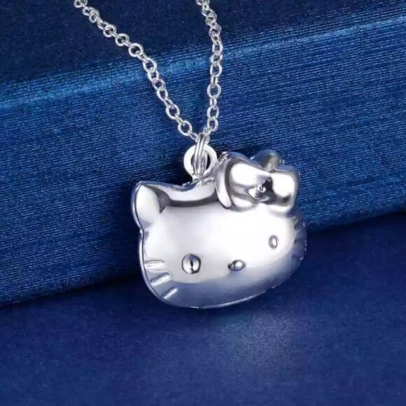 Hello Kitty Locket Pendant Sterling Silver Necklace BRAND NEW - Picture 4 of 8